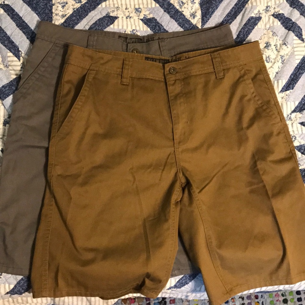 Men's 34 Free World Cargo Shorts